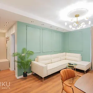 Miku - Lux 2bd At City Center Apartment